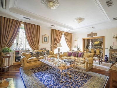Prestigioso appartamento di 320 m² in vendita Via Giuseppe Mangili, Roma, Lazio