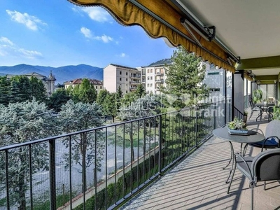 Prestigioso appartamento di 166 m² in vendita Como, Italia