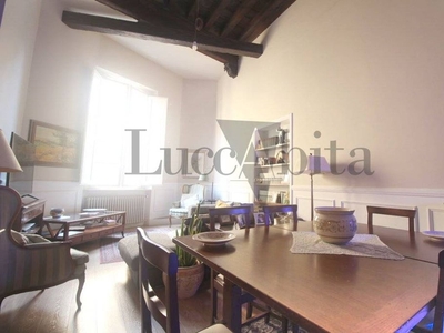 Prestigioso appartamento di 140 m² in vendita Via della Fratta, 7, Lucca, Toscana
