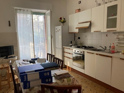 Appartamento in Affitto a Genova, zona MOLASSANA, 490€, 79 m²