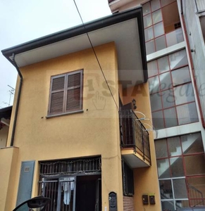 Appartamento in vendita a Guanzate Como