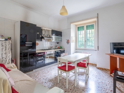 Appartamento in vendita a Roma - Zona: Bologna
