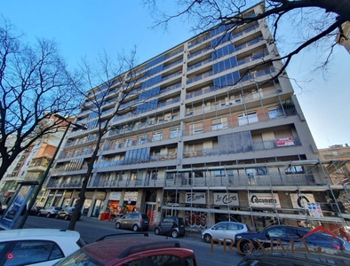 Appartamento in Vendita in Corso Sebastopoli 235 a Torino