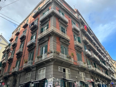 Appartamento in Vendita in Rampe San Giovanni Maggiore a Napoli