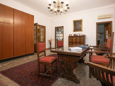 Appartamento in Vendita in Via Alfredo Carzino 4 a Genova