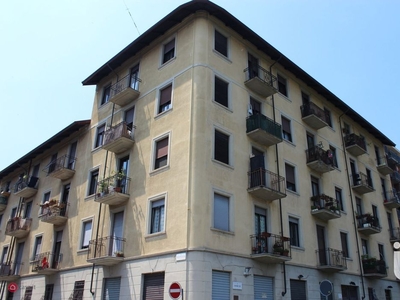 Appartamento in Vendita in Via Bardonecchia 23 a Torino
