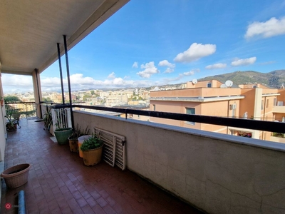 Appartamento in Vendita in Via Bottini a Genova