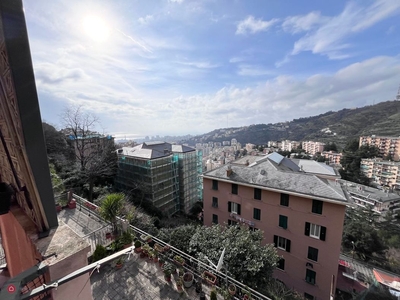 Appartamento in Vendita in Via Candido Giusso 6 a Genova