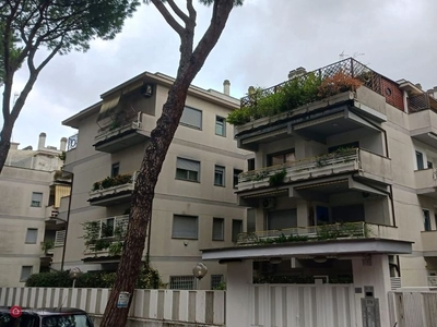 Appartamento in Vendita in Via Courmayeur 20 a Roma