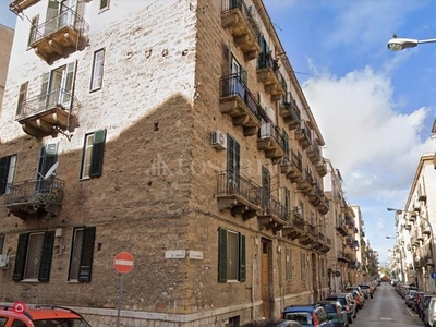 Appartamento in Vendita in Via Dante a Palermo