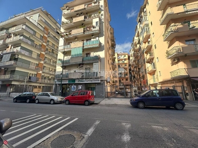Appartamento in Vendita in Via Diocleziano a Napoli