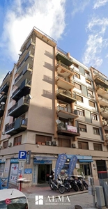 Appartamento in Vendita in Via Duca della Verdura 58 a Palermo