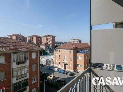 Appartamento in Vendita in Via Fratelli de Maistre 19 a Torino