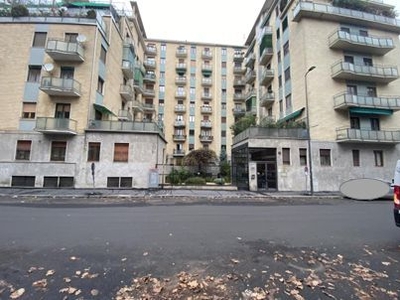 Appartamento in Vendita in Via Giacomo Zanella 41 a Milano