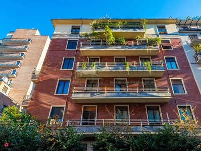 Appartamento in Vendita in Via Giulio Tarra 1 a Milano