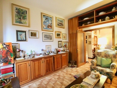 Appartamento in Vendita in Via Lorenzo Viani a Firenze