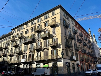 Appartamento in Vendita in Via Madama Cristina 4 a Torino