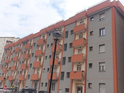 Appartamento in Vendita in Via Mar Nero 19 a Milano