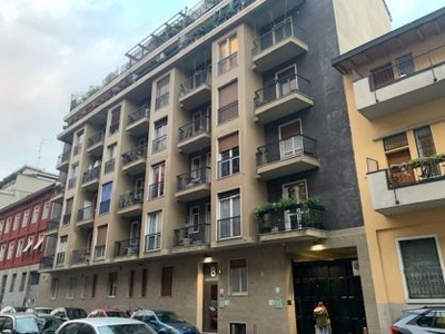 Appartamento in Vendita in Via Pompeo Cambiasi 8 a Milano