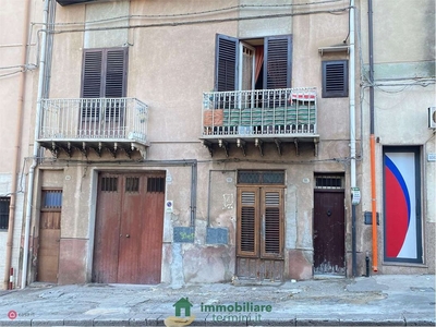 Appartamento in Vendita in Via Stesicoro 98 a Termini Imerese