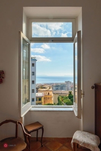 Appartamento in Vendita in Via Tasso 248 a Napoli