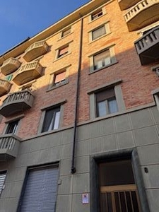 Appartamento in Vendita in Via Valentino Carrera 8 a Torino