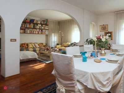 Appartamento in Vendita in Viale Eleonora Duse a Firenze