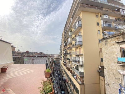 Appartamento in Vendita in Vico Duchesca a Napoli