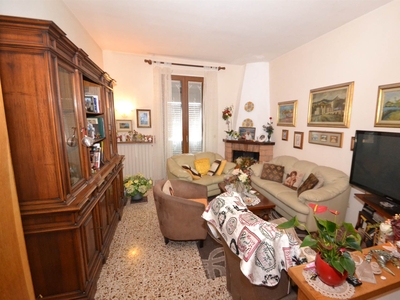 Appartamento in Via xx Settembre in zona Rosignano Solvay a Rosignano Marittimo