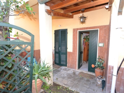 Appartamento indipendente in Via xx Settembre in zona Rosignano Solvay a Rosignano Marittimo