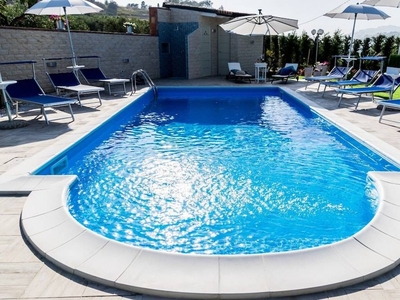 Casa a Agrigento con terrazza, piscina e giardino