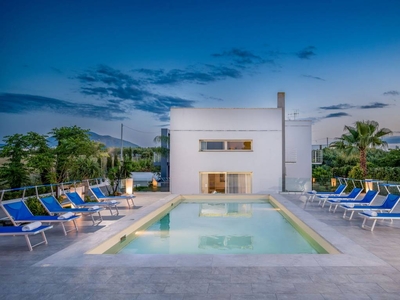 Casa a Alcamo con terrazza coperta