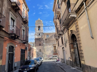 Casa a Catania in Via Sapuppo, Duomo