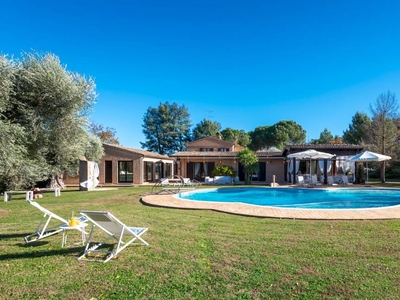 Casa a Civitanova Marche con terrazza, barbecue e piscina