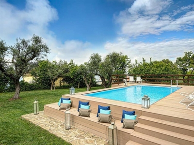 Casa a Massa Lubrense con piscina, barbecue e giardino