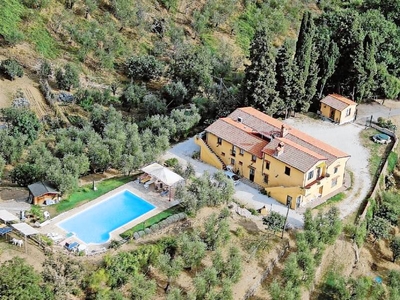 Casa a Monsummano Terme con barbecue e piscina
