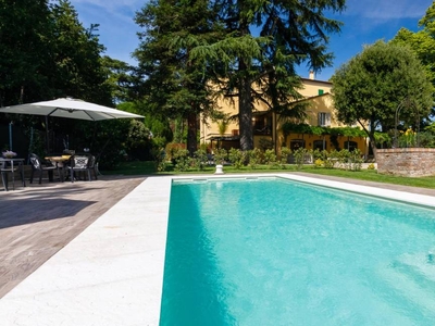 Casa a San Lorenzo In Noceto con piscina e giardino