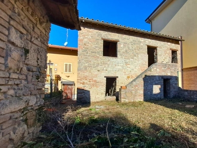 Casa indipendente con giardino, Perugia pila
