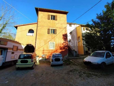 Casa semindipendente Frazione Simonti 21 CASTELFRANCO PIANDISCÒ di 211,68 Mq. oltre Garage