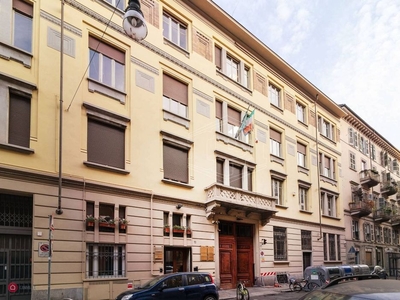 Loft in Vendita in Via Sant'Anselmo 11 a Torino