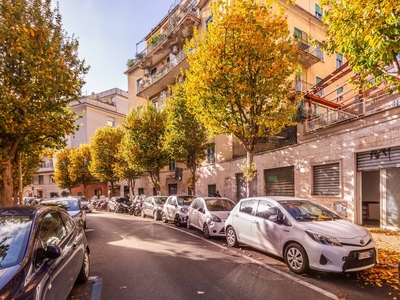 Negozio in vendita a Roma - Zona: Trieste