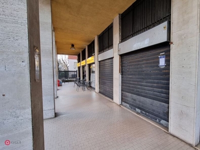 Negozio/Locale commerciale in Vendita in Via Fabriano 3 a Milano