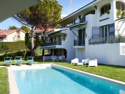Piacevole casa a Riccione con giardino, terrazza e piscina