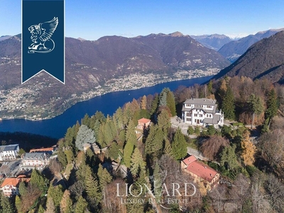Prestigiosa villa di 1500 mq in vendita Como, Italia