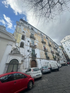 Trilocale in vendita, Salerno centro storico