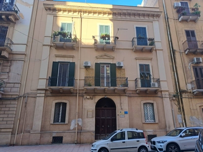 Ufficio in affitto a Taranto - Zona: Borgo