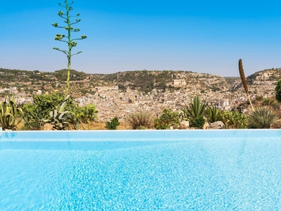 Casa a Scicli con piscina privata + vista panoramica