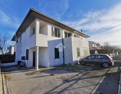 Villa in vendita a Massa Lombarda