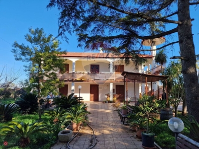 Villa in Vendita in a Turi