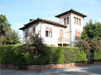 Villa in Vendita in Via Stazione a San Stino di Livenza